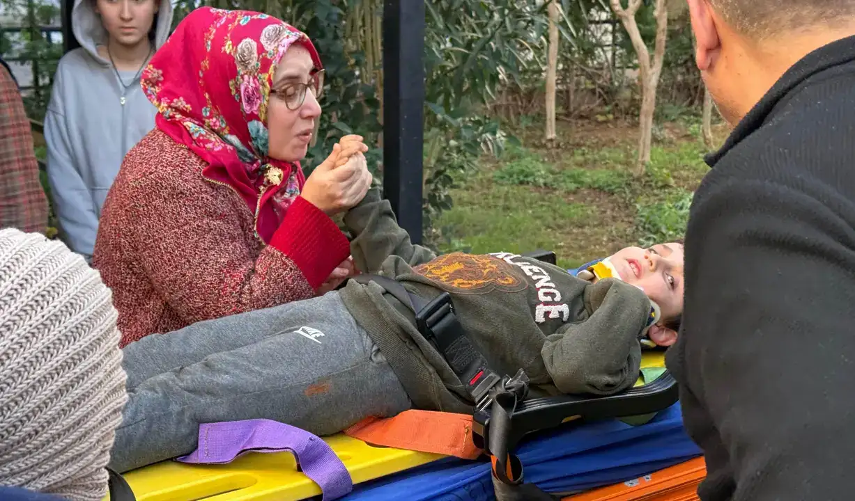 Muratpaşa’da 6 Yaşındaki Çocuk Foseptik Çukuruna Düştü! 9